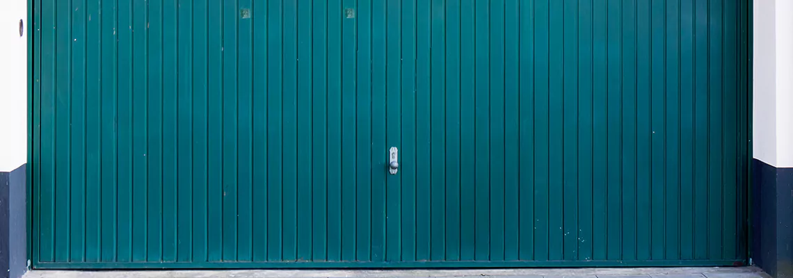 Vinyl Garage Doors Repair Specialists in Miami Gardens, FL